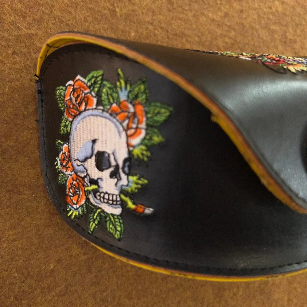 Ed Hardy Unisex OS Black Sheriff Dragon Embroidered Eyewear Sunglasses Case